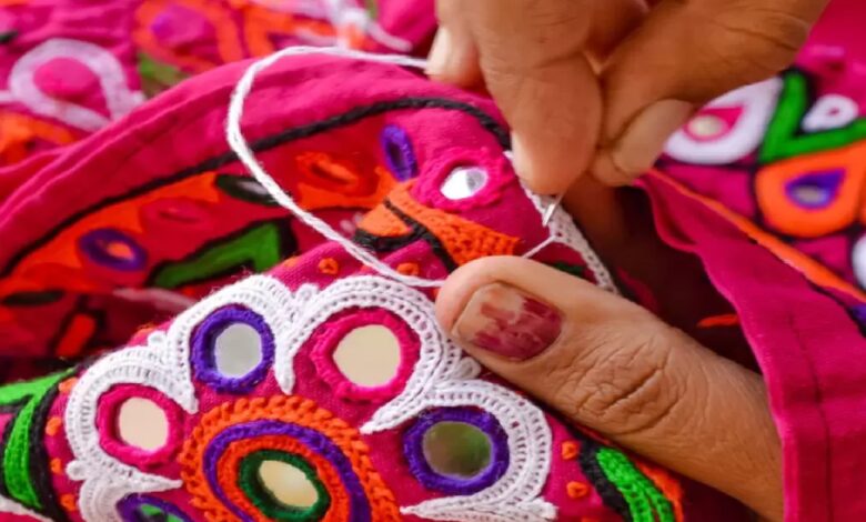 साड़ी-का-कढ़ाई-छपाई-780×470